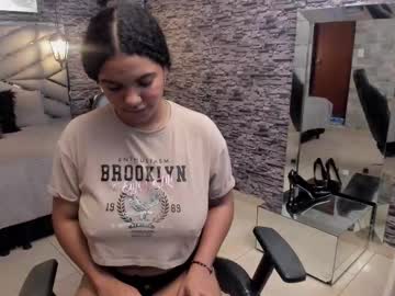 Bellybigboobs Chaturbate stream image from November 02, 2025