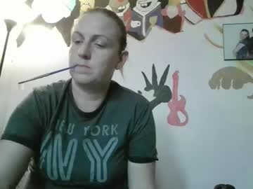Nikkietwotimes420 Chaturbate stream image from November 02, 2025