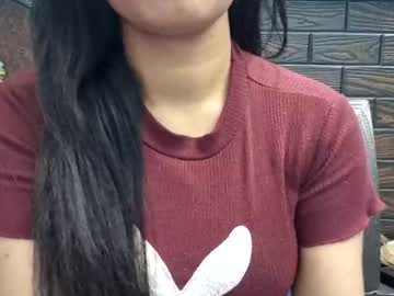 Dollmeenu Chaturbate stream image from November 02, 2025