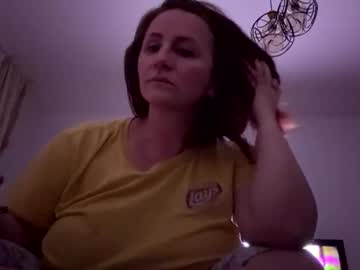 Annevelvet Chaturbate stream image from November 02, 2025