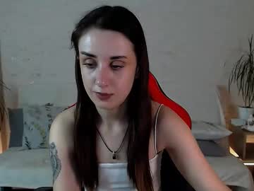 Emilylayer Chaturbate stream image from November 03, 2025