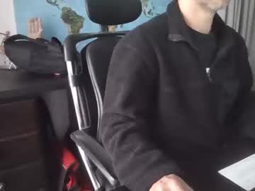 Femdomsubby Chaturbate stream image from November 03, 2025