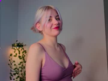 Blushkitty Chaturbate stream image from November 03, 2025