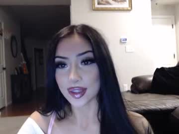 Julianamamii Chaturbate stream image from November 03, 2025