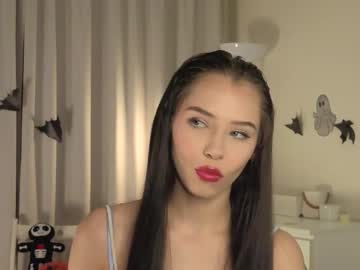 Slyshypie Chaturbate stream image from November 03, 2025