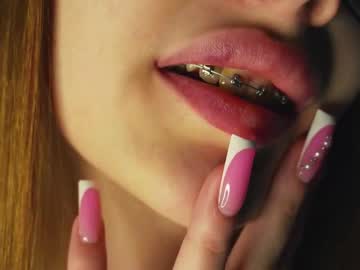 Blissence Chaturbate stream image from November 03, 2025