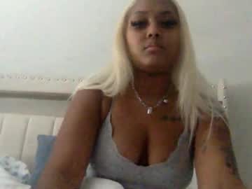 Alanaaheartttt Chaturbate stream image from November 03, 2025