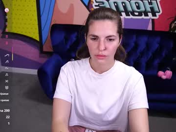 Danielareign Chaturbate stream image from November 03, 2025
