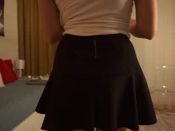 Little_Heart_Andreea Chaturbate stream image from November 03, 2025