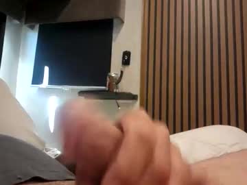 Tdube2 Chaturbate stream image from November 03, 2025