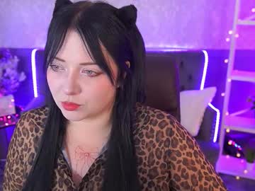 Sweetlillu Chaturbate stream image from November 03, 2025