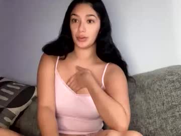 Penelopeinwonderland Chaturbate stream image from November 03, 2025