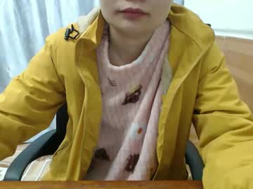 Kitti_Baby2x Chaturbate stream image from November 04, 2025