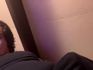 Alexbravo13 Chaturbate stream image from November 04, 2025