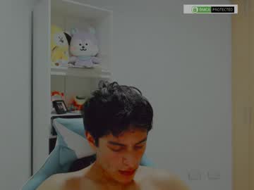 Littlezhalem Chaturbate stream image from November 04, 2025
