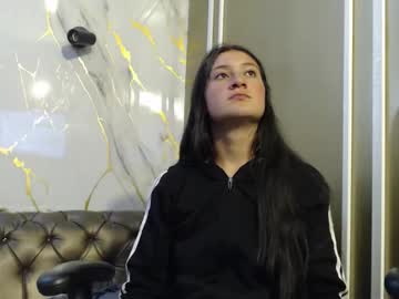 Caritoluna_ Chaturbate stream image from November 04, 2025