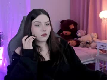 Coralinekeyns Chaturbate stream image from November 04, 2025