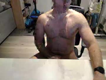 Julienneedyou Chaturbate stream image from November 04, 2025