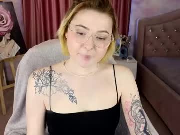 Layla_Cookies Chaturbate stream image from November 04, 2025