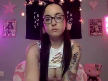 Nikkixdiamonds27 Chaturbate stream image from November 04, 2025
