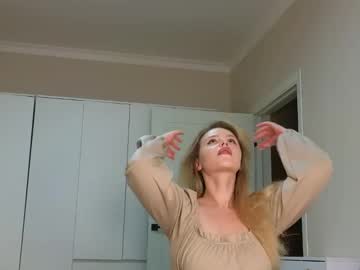 Crystal_Angells Chaturbate stream image from November 04, 2025