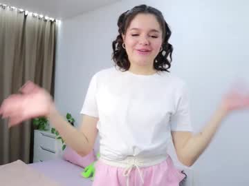 Heyim_Laura Chaturbate stream image from November 04, 2025