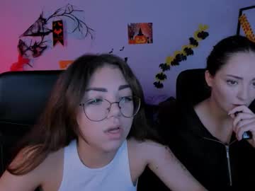 Kiki_Swan Chaturbate stream image from November 04, 2025