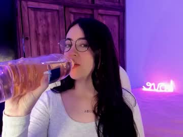 Alicee_2 Chaturbate stream image from November 04, 2025