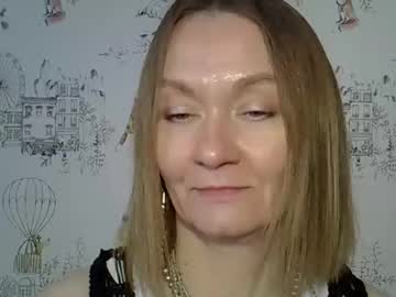Carra_Hut Chaturbate stream image from November 04, 2025
