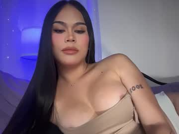 Erotictsmonica Chaturbate stream image from November 04, 2025