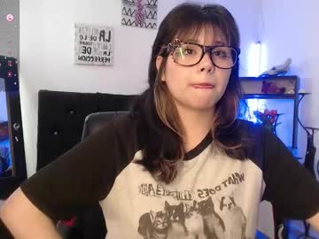 Mixie_Cute Chaturbate stream image from November 04, 2025