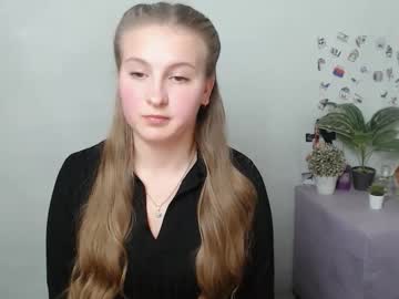 Elenateilor Chaturbate stream image from November 04, 2025