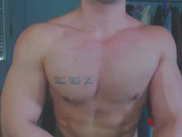 Derekhuge Chaturbate stream image from November 04, 2025