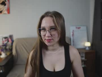 Emmatiny Chaturbate stream image from November 04, 2025