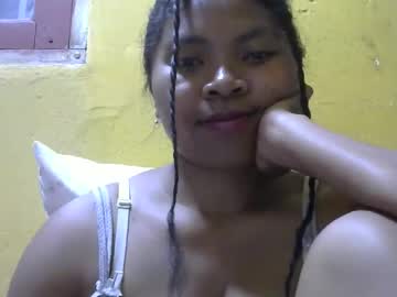 Harmalie Chaturbate stream image from November 04, 2025