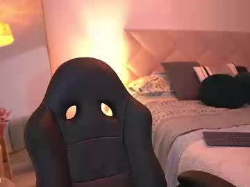 Lau_Bee_ Chaturbate stream image from November 04, 2025