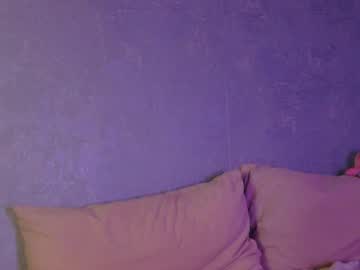 Easabella Chaturbate stream image from November 04, 2025