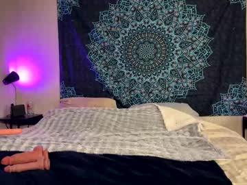 Petitegirluvsdick stream image from November 04, 2025