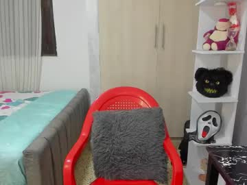 Fox_Evans Chaturbate stream image from November 04, 2025