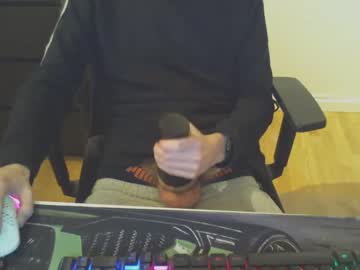 Me223221 Chaturbate stream image from November 04, 2025