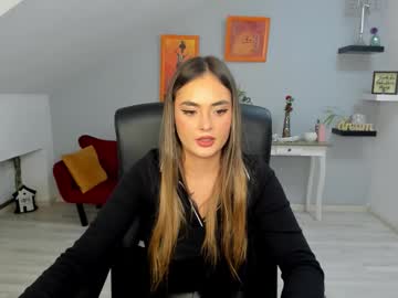 Serenlys Chaturbate stream image from November 04, 2025