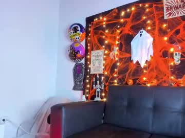 Cattalina_25 Chaturbate stream image from November 04, 2025