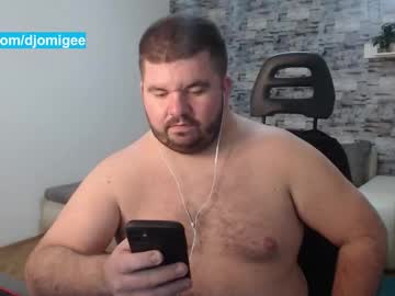 Yugogee Chaturbate stream image from November 04, 2025