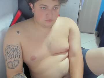 Onewhiteboichub Chaturbate stream image from November 05, 2025