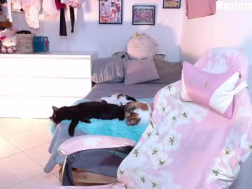 Mon_Belle Chaturbate stream image from November 05, 2025