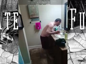 Lateshowerfun Chaturbate stream image from November 05, 2025