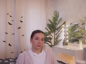 Shelbymoravek Chaturbate stream image from November 05, 2025