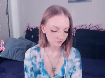 Golden__Dawn Chaturbate stream image from November 05, 2025