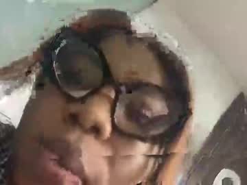 Besttightpussy Chaturbate stream image from November 05, 2025