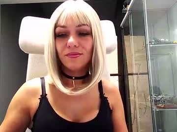 Krisred2 Chaturbate stream image from November 05, 2025